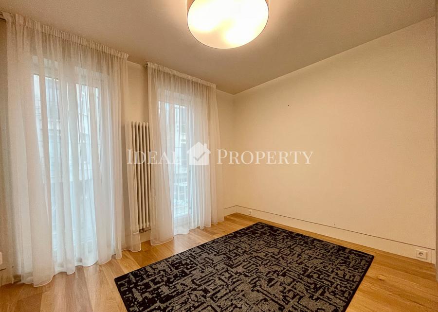 For rent and sale we offer apartment in an exclusive closed type new project in a quiet center.