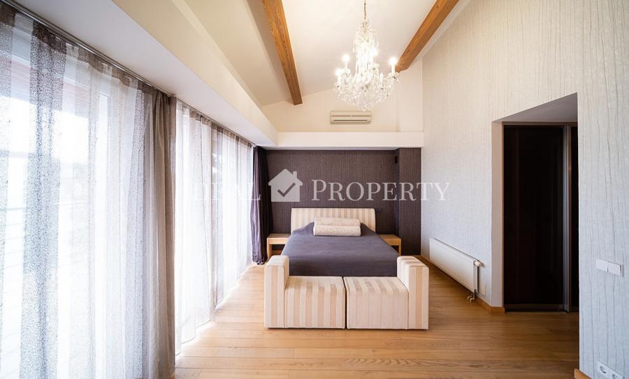 For Rent 3-level apartment with a panoramic view of the Old Town.