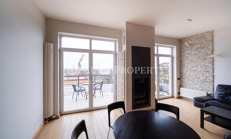 For Rent 3-level apartment with a panoramic view of the Old Town.