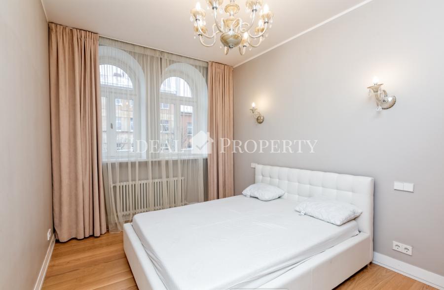 An elegant apartment located in the quiet center of Riga is ready for rent and sale.