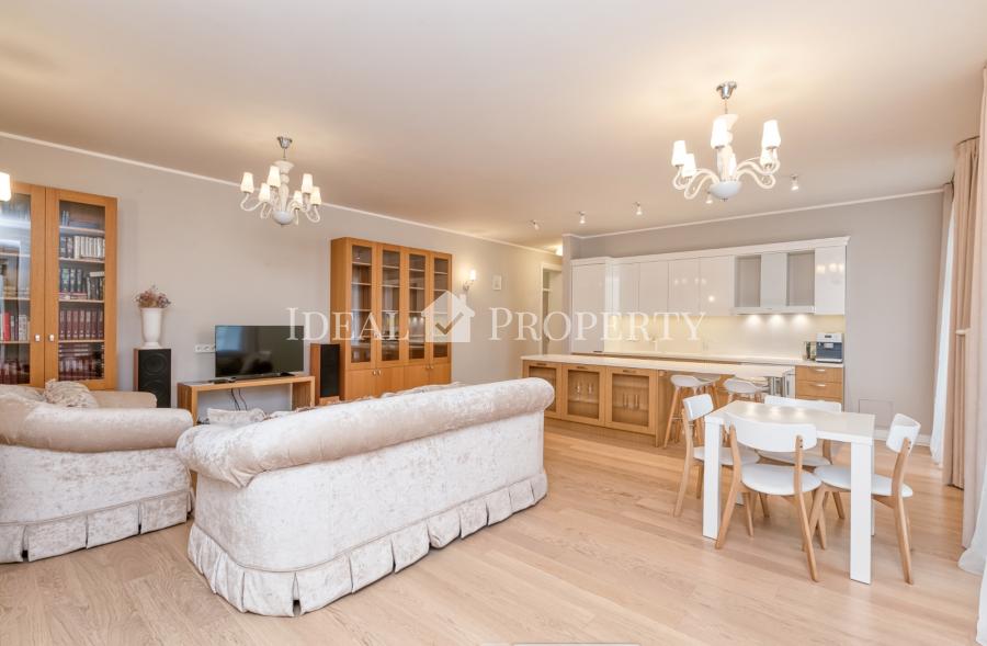 An elegant apartment located in the quiet center of Riga is ready for rent and sale.