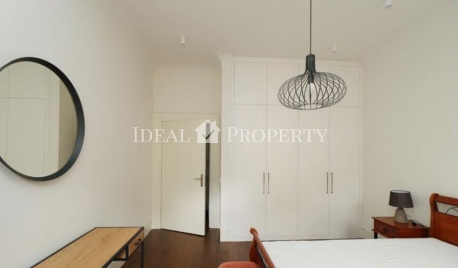 A bright, spacious two-room apartment in the new project J5 is for rent.