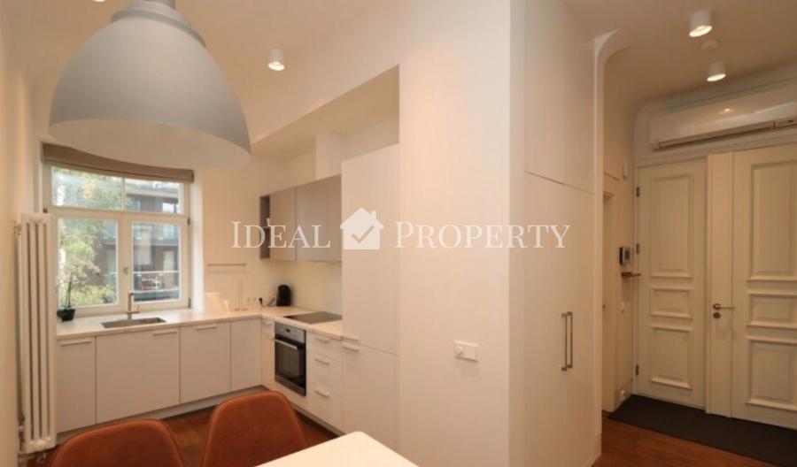 A bright, spacious two-room apartment in the new project J5 is for rent.