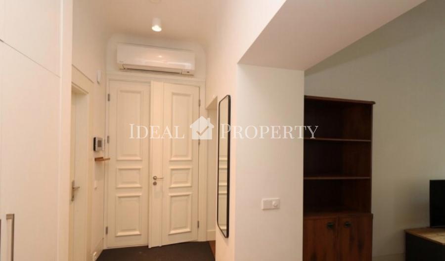 A bright, spacious two-room apartment in the new project J5 is for rent.