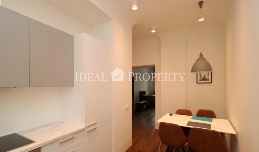 A bright, spacious two-room apartment in the new project J5 is for rent.