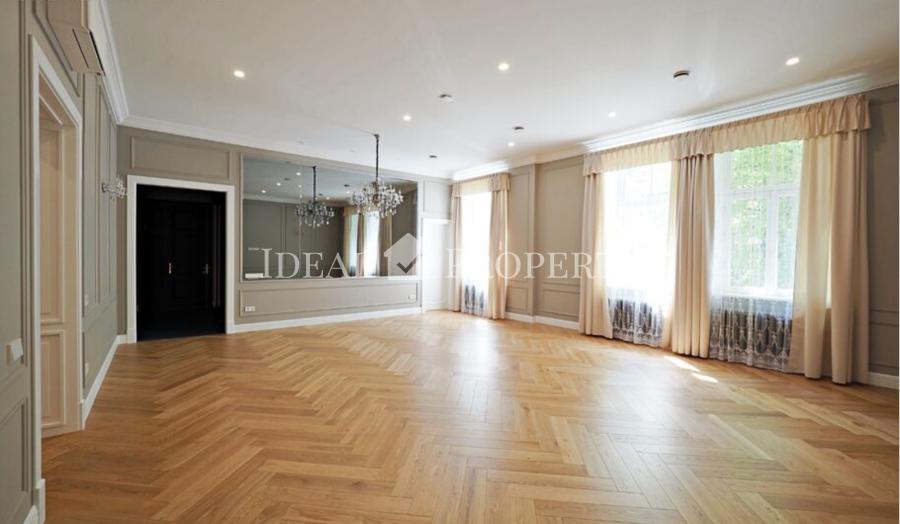 Exclusive and modern high-quality spacious 5-room apartment for rent in a Renovated and exclusive building next to the parks.