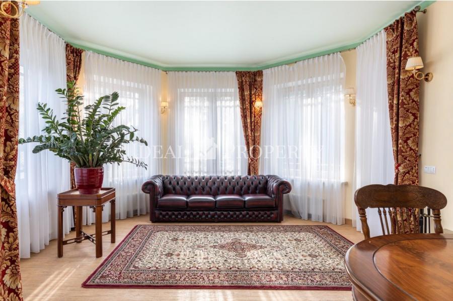 Частный дом на берегу озера Лангстини (первая линия). 