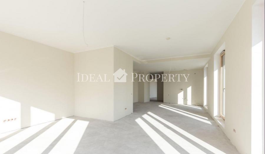 Apartment with white finishing  in the center of Old town in Kern Residence project.