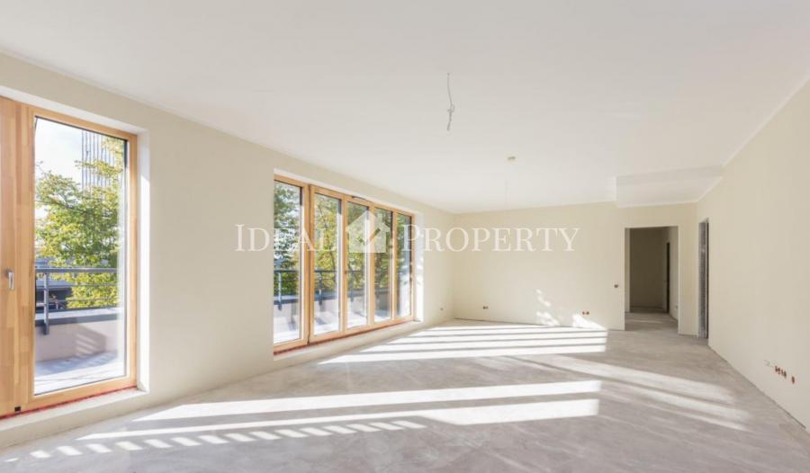 Apartment with white finishing  in the center of Old town in Kern Residence project.