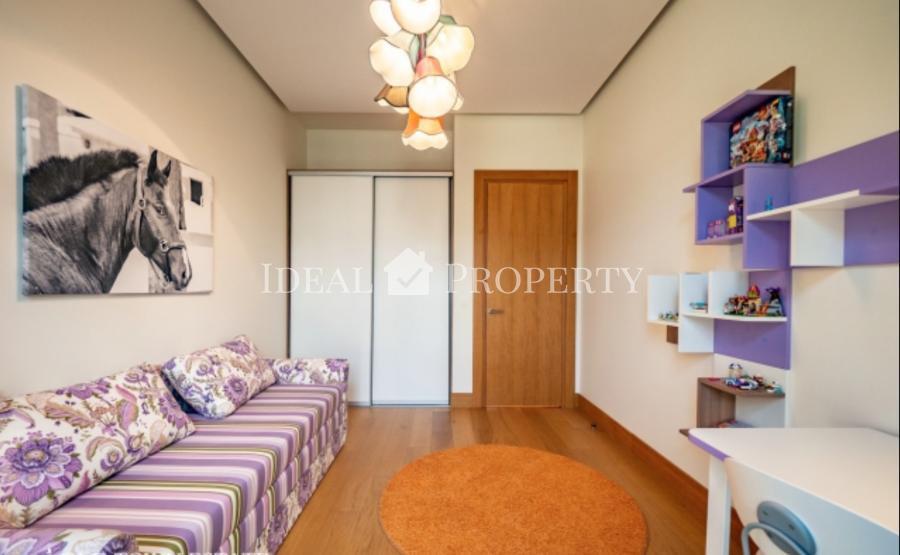 Spacious apartment for sale in the project of The Perl.