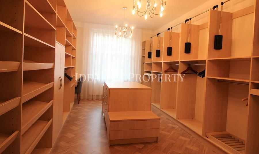 Modern, spacious apartment with all amenities in the center of Riga.