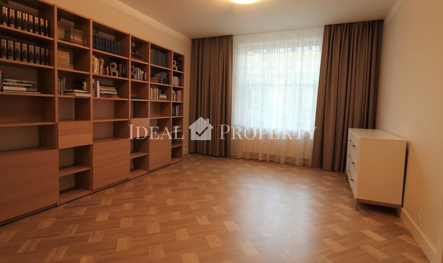 Modern, spacious apartment with all amenities in the center of Riga.