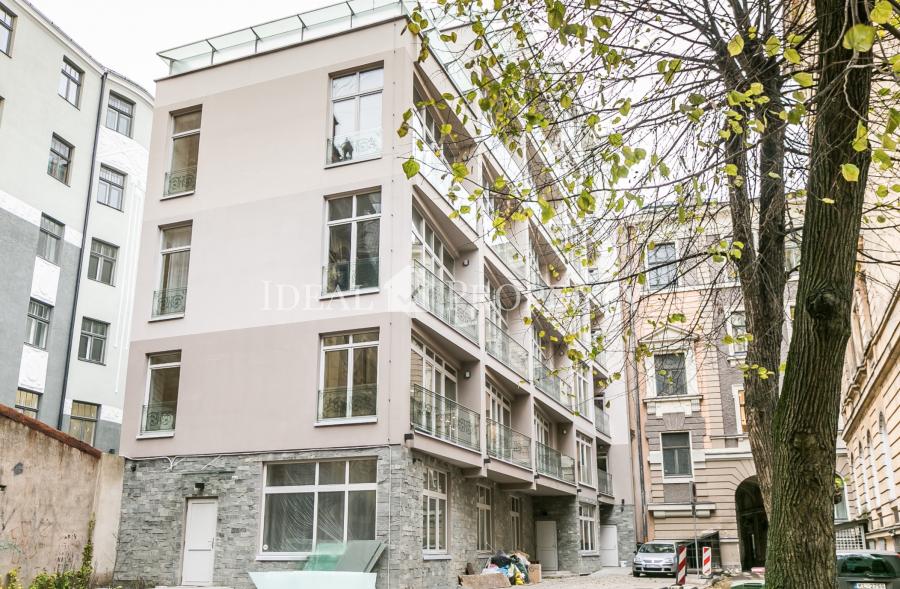 Exclusive new 3-room apartment for rent in a new project at Stabu street.