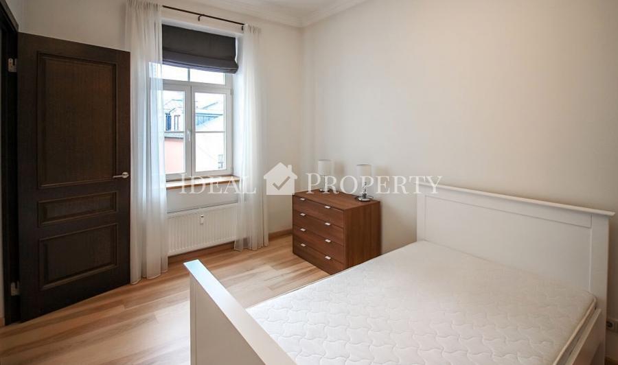 3-room apartment in a renovated house at Elizabetes str.