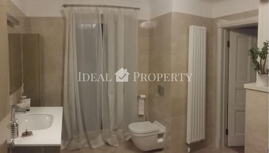 На длительный срок сдаю дом в престижном районе Риги Биерини. 