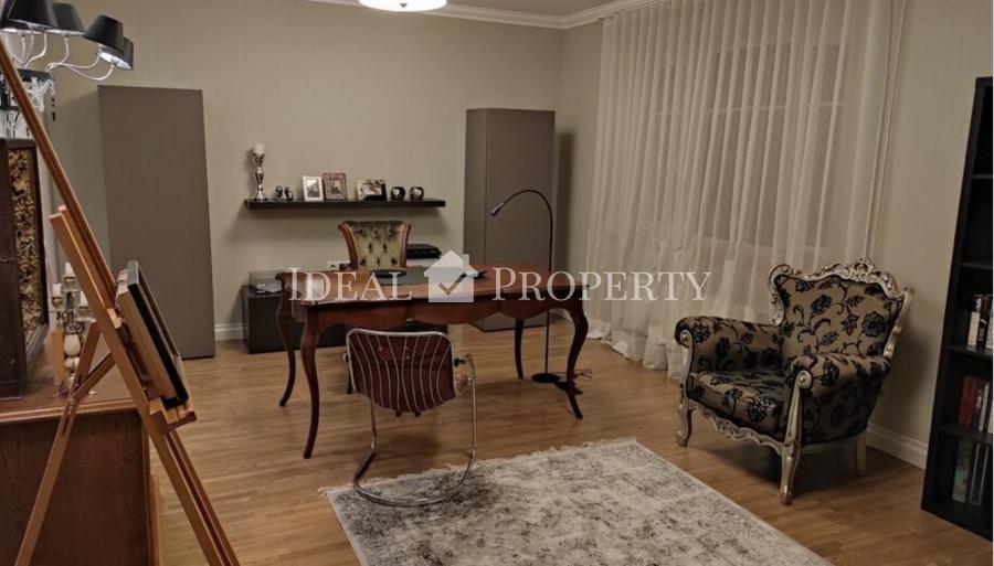 На длительный срок сдаю дом в престижном районе Риги Биерини. 