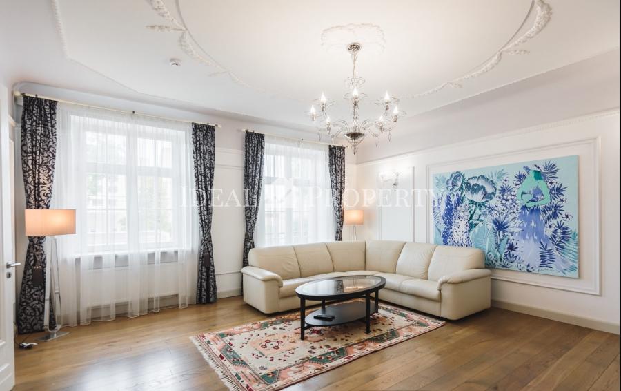 Exclusive apartment in the center of  Riga, at Skolas Street, near the Esplanade Park.