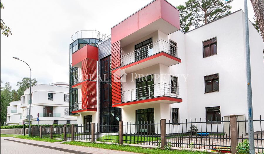 We offer for sale 2-room apartment in a new project in the  center of Dzintari.