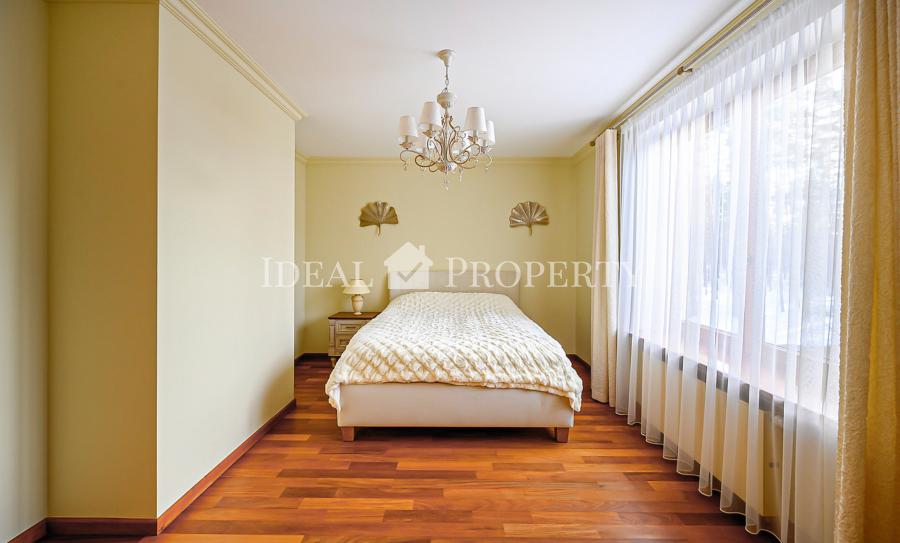 House in an elite area, surrounded by pine forest near the lake. House in an elite area, surrounded by pine forest near the lake.