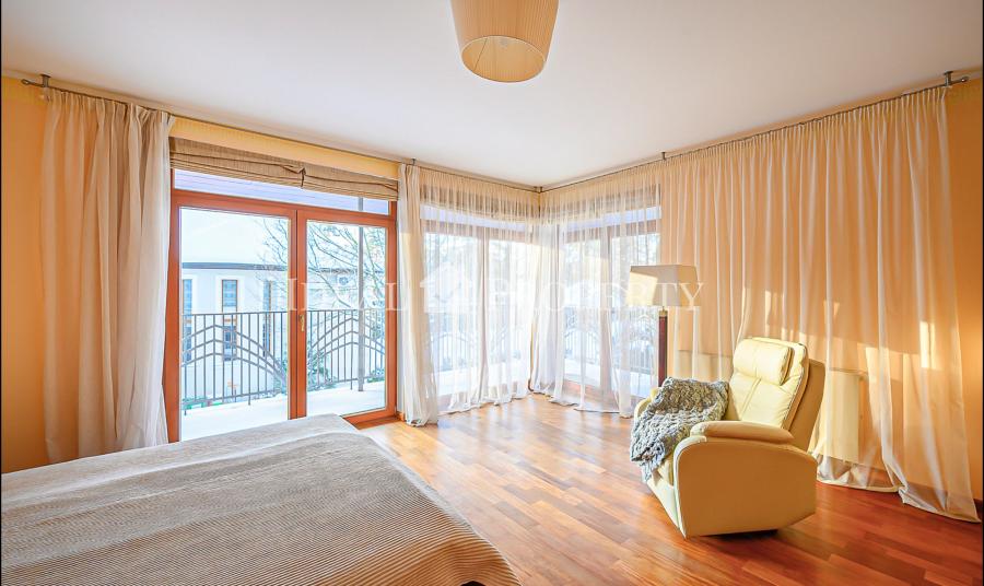 House in an elite area, surrounded by pine forest near the lake. House in an elite area, surrounded by pine forest near the lake.