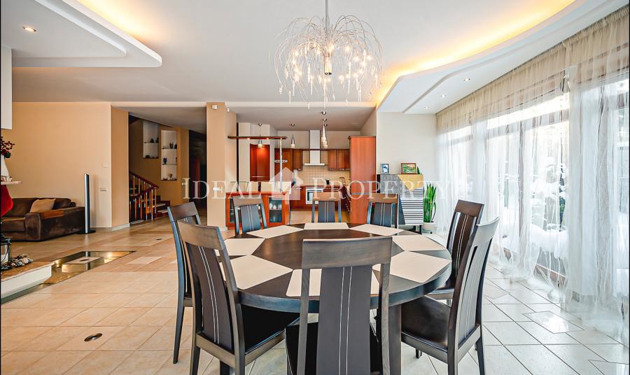 House in an elite area, surrounded by pine forest near the lake. House in an elite area, surrounded by pine forest near the lake.