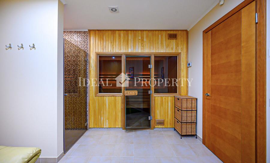 House in an elite area, surrounded by pine forest near the lake. House in an elite area, surrounded by pine forest near the lake.