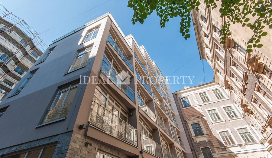 We offer for rent/sale  2-room apartment in a new project at Stabu street.