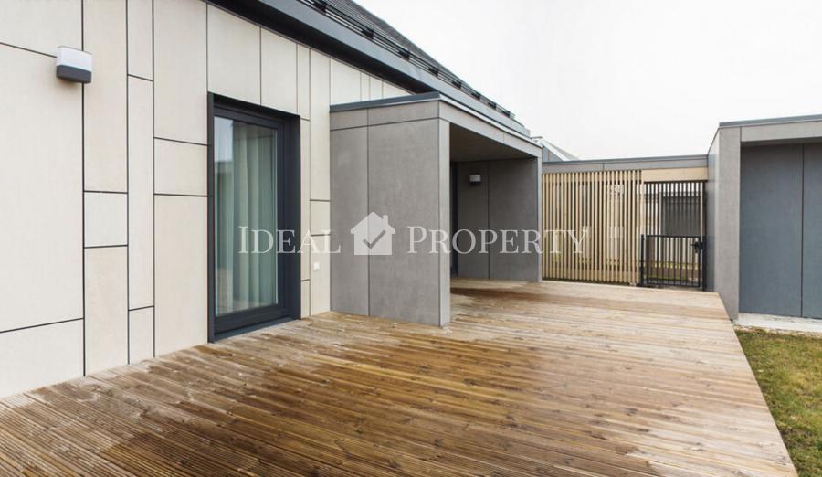 Предлагаем на продажу новый дом в поселке Салиена.