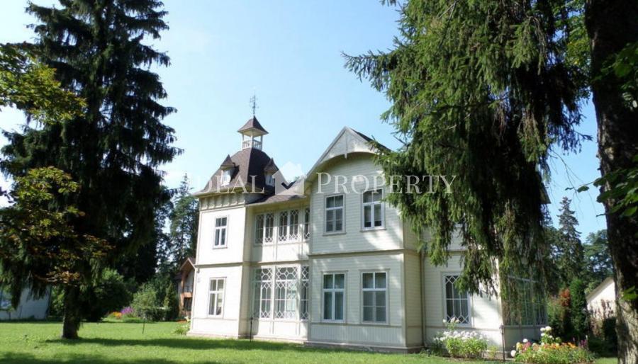 Elegant, nice and bright house in a quiet neighbourhood of Jurmala - New Dubulti. 