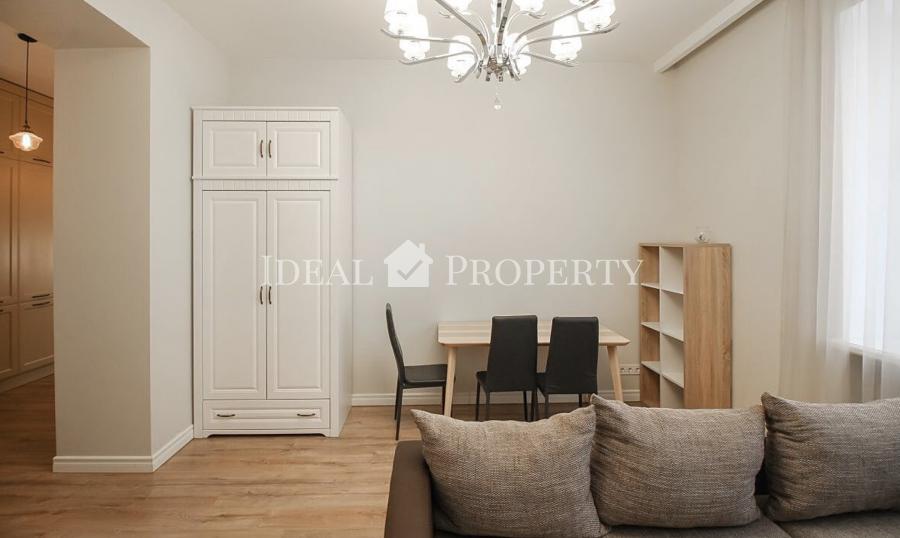 For sale uniq 2 rooms apartment in centre of Riga, on Alfreda Kalnina street. 