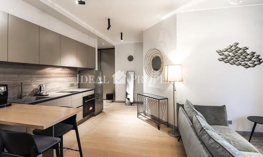 For sale 1-bedrooms apartment with full finishing in a new project in the center of Riga at Valdemara str.