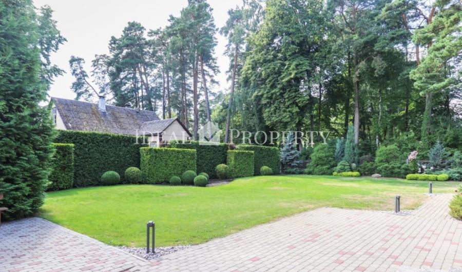 For sale is a private house on the sea side in a quiet part of Jurmala.