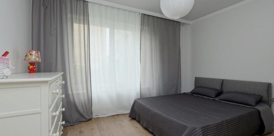 For sale furnished 3 rooms apartment a quiet center in a new building in the Futuris project. 