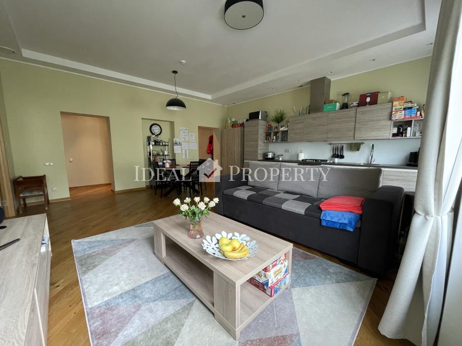 For sale 3-rooms apartment in city center.