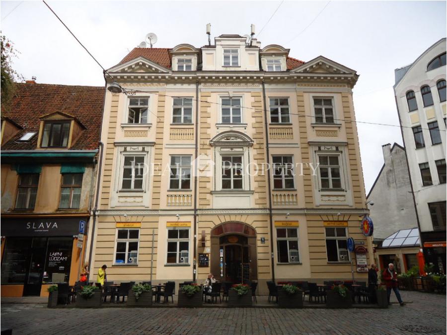 For sale office and appartment building in Old Riga