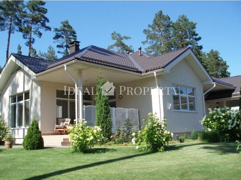 Piedāvājam iegādātiesu privātmāju Bukultos