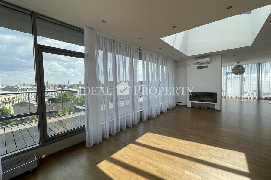 Beautiful and bright apartment in the new exclusive building in the center of Riga.