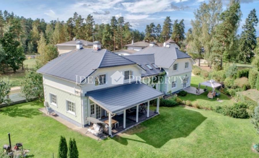 Moderns īpašums par pievilcīgu cenu Berģos netālu no ezera.