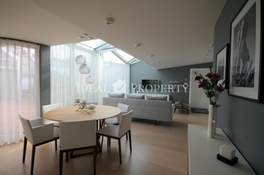 For rent three room apartment in elite apartment house in Aleksandra project.