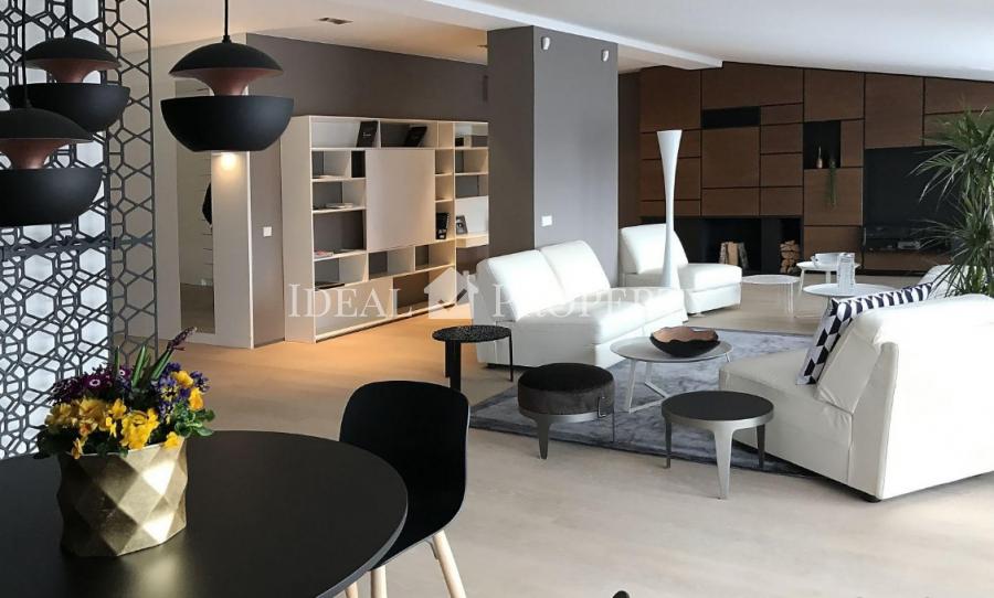 Modern penthouse for sale  in the historic centre of Riga.