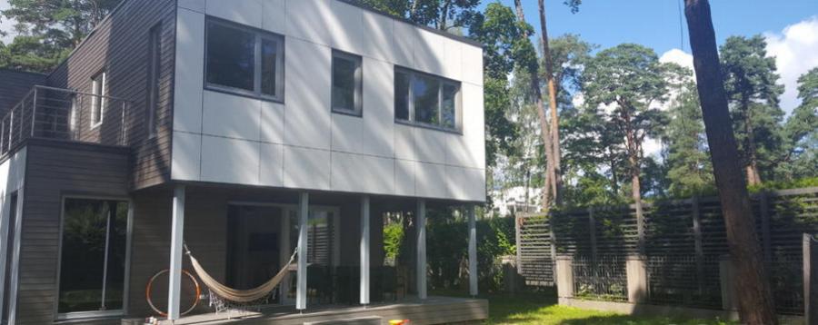 На продажу дом из клееного бруса(лиственница).