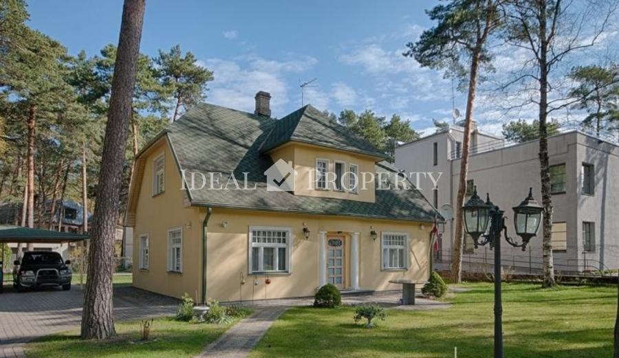 House for sale in Mezapark for a small family.