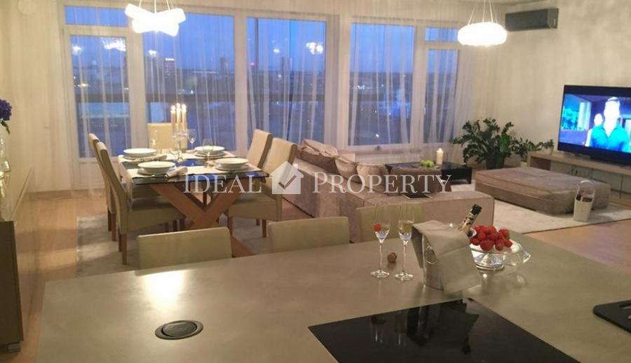 For rent a cozy, spacious apartment with panoramic view in the project 