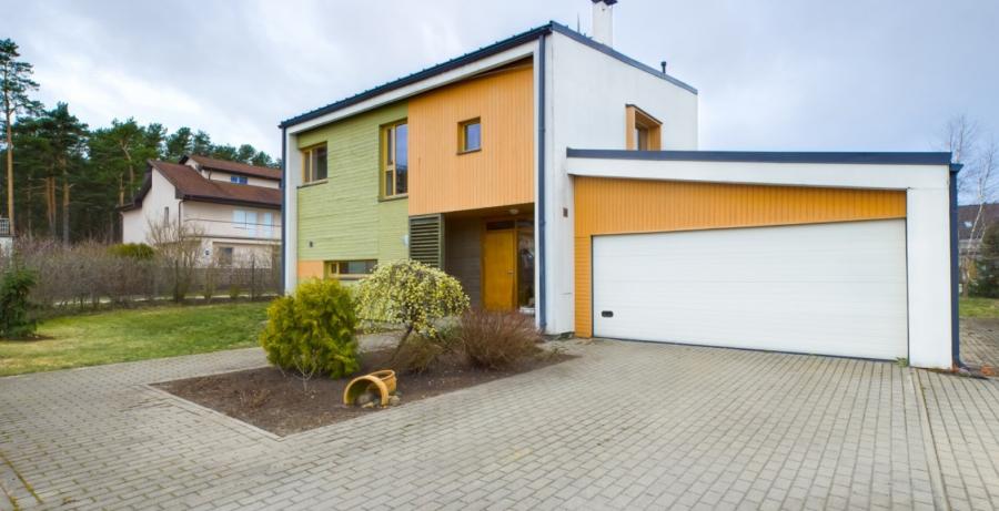 Современный, просторный и качественный двухэтажный частный дом с садом!