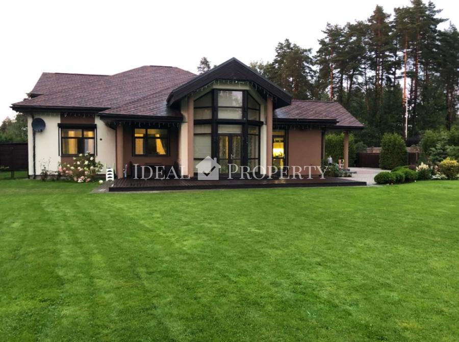 Pārdošanā skaists īpašums elitārajā ciematā  Garkalnes novada Sunīšos.