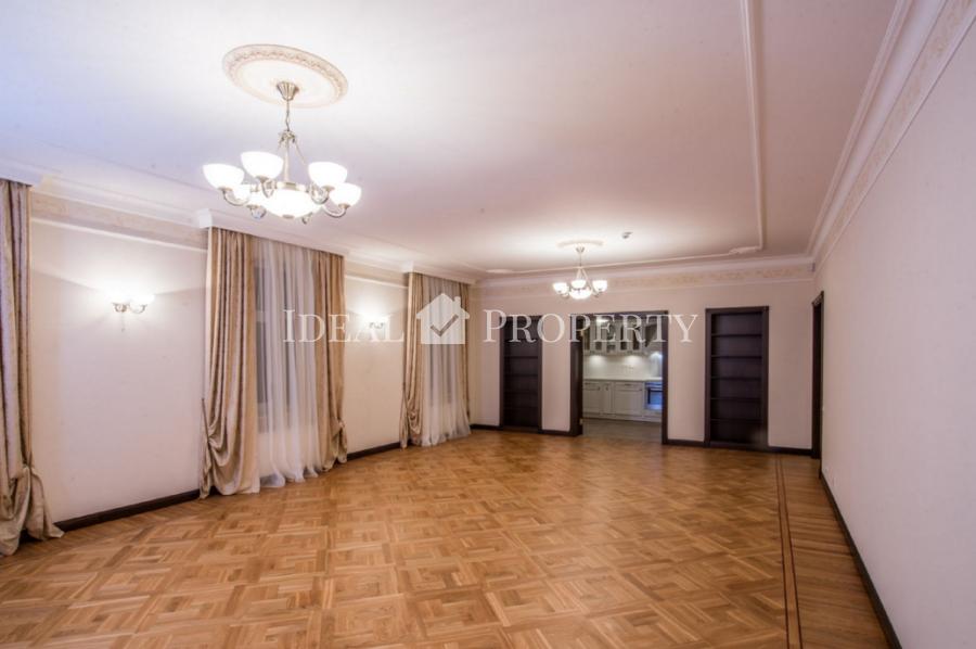 Exclusive 2-storey apartment in the city center, at Skolas Street.