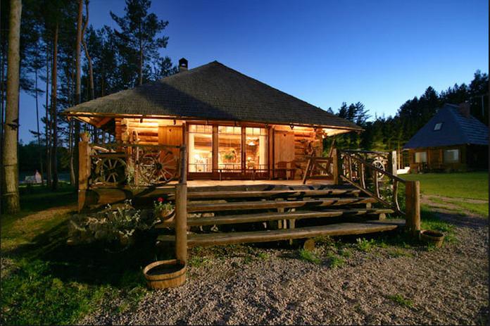 Продаётся комплекс отдыха на берегу озера Дуньэзерс. 