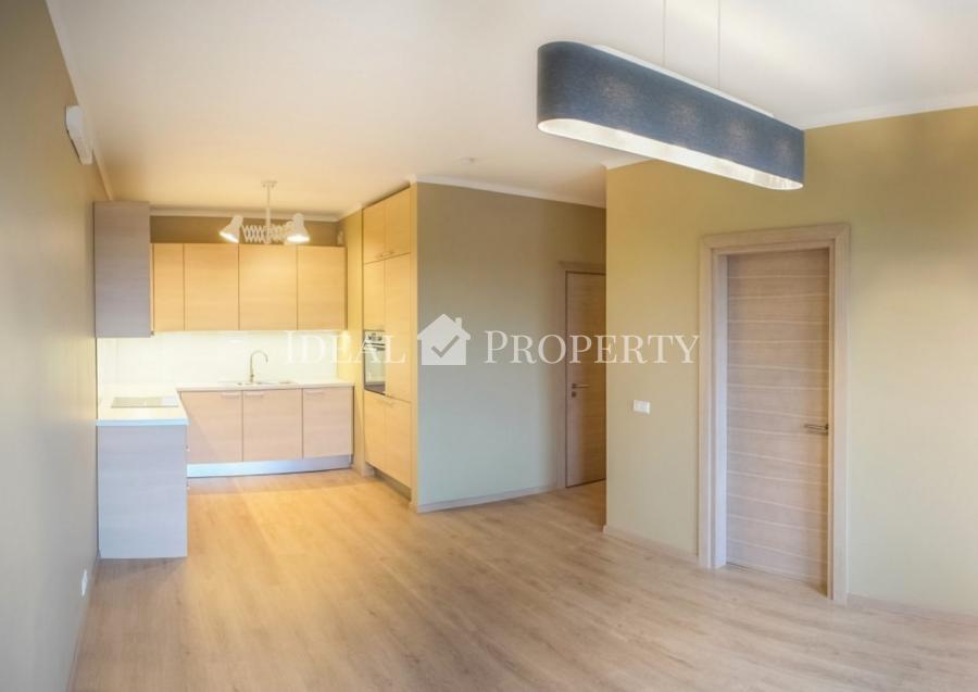 Двухкомнатная квартира с видом на прекрасный закат.