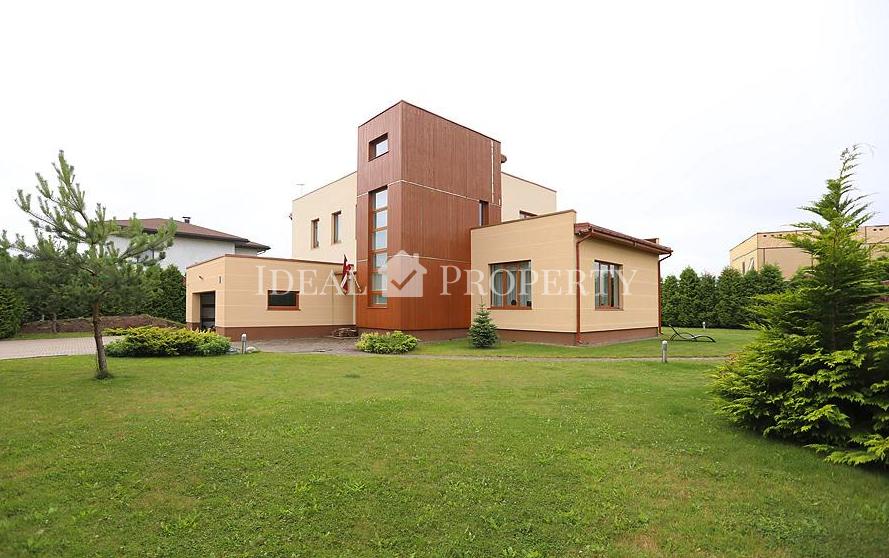 For long time rent very nice, bright and modern house in Sebruciems 