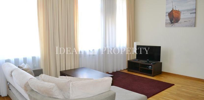 Fully furnished 1 bedroom apartment.